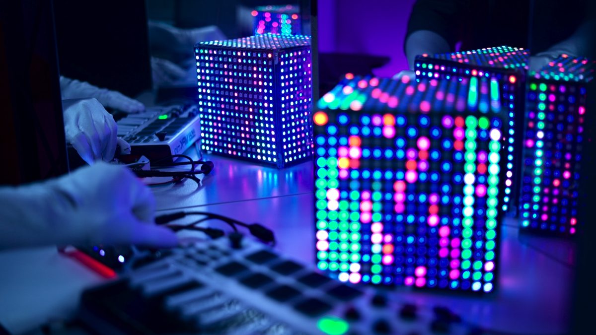 Audio-Visual Dialogue